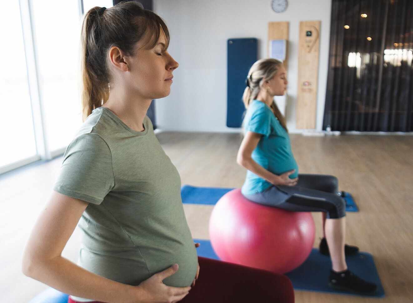 Nouveau: Moving Moms